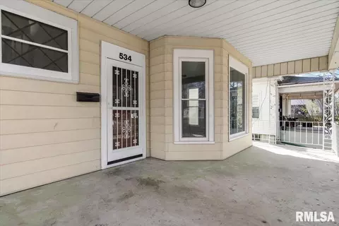 Exterior - 534 W Vine St, Springfield, IL 62704 photo 1 of 5