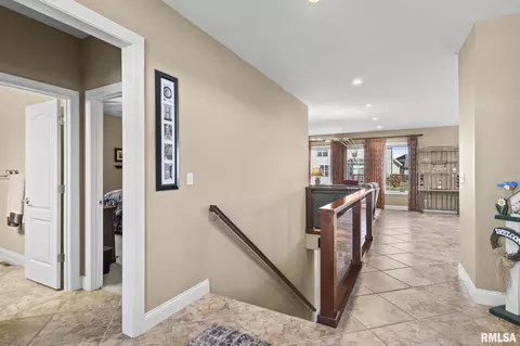2104 Dubsdread Dr, Springfield, IL 62711 photo 3