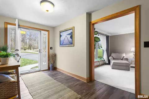 180 E Hazel Dell Ln, Springfield, IL 62712 photo 3