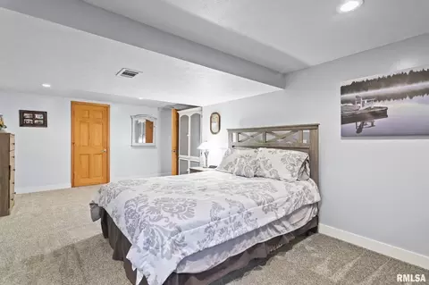 180 E Hazel Dell Ln, Springfield, IL 62712 photo 35