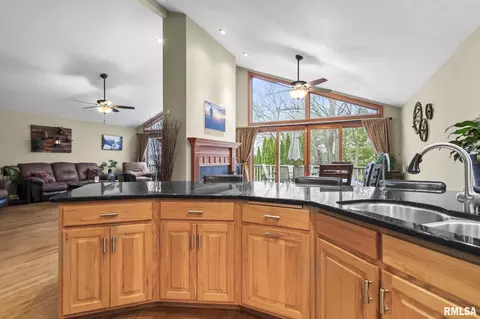 180 E Hazel Dell Ln, Springfield, IL 62712 photo 16