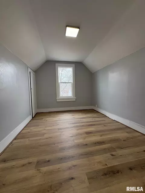 Bedroom - 1045 N Osburn Ave, Springfield, IL 62702 photo 3 of 6
