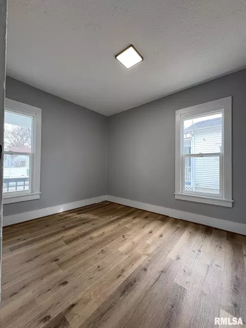 Bedroom - 1045 N Osburn Ave, Springfield, IL 62702 photo 1 of 6