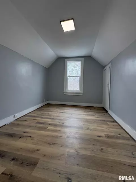 Bedroom - 1045 N Osburn Ave, Springfield, IL 62702 photo 5 of 6