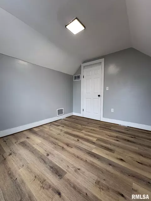 Bedroom - 1045 N Osburn Ave, Springfield, IL 62702 photo 6 of 6