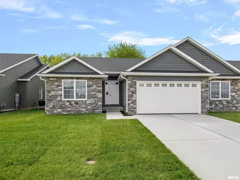 1703 Ambleside Dr, Springfield, IL 62711