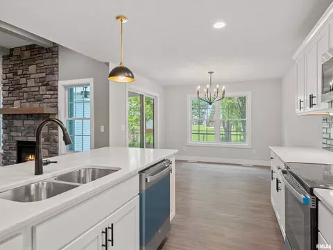 Kitchen - 1703 Ambleside Dr, Springfield, IL 62711 photo 4 of 6