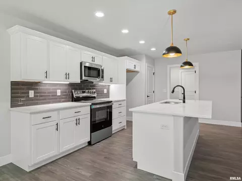 Kitchen - 1703 Ambleside Dr, Springfield, IL 62711 photo 5 of 6