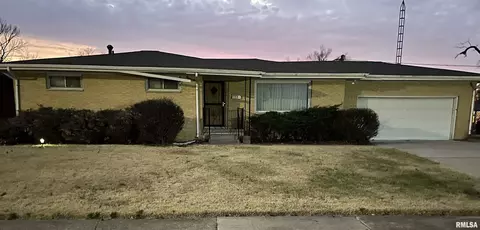 2051 Randall Ct, Springfield, IL 62703 photo 2