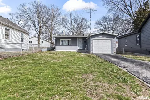 527 Wood Ave, Springfield, IL 62702
