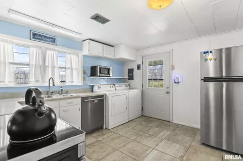 Other - 527 Wood Ave, Springfield, IL 62702 photo 5 of 5