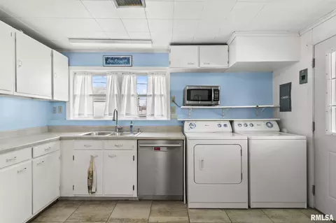 Other - 527 Wood Ave, Springfield, IL 62702 photo 4 of 5