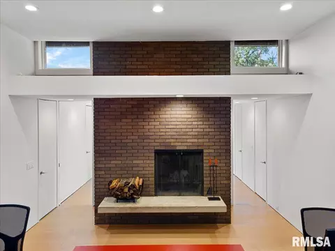 Entry Way - 1111 Williams Blvd, Springfield, IL 62704 photo 1 of 1