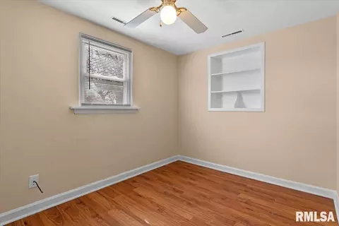 Bedroom - 2941 Hoover St, Springfield, IL 62703 photo 8 of 8