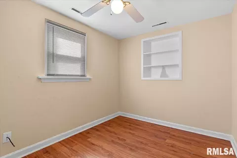 Bedroom - 2941 Hoover St, Springfield, IL 62703 photo 6 of 8