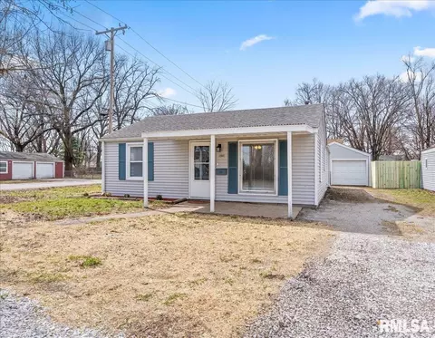 2941 Hoover St, Springfield, IL 62703