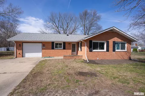 3025 Piper Rd, Springfield, IL 62707