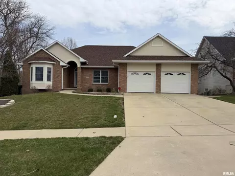 7528 Wentworth Dr, Springfield, IL 62711