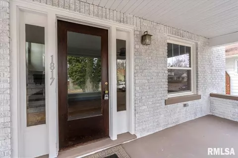 1817 Whittier Ave, Springfield, IL 62704 photo 3