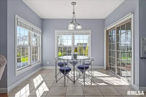 Dining - 2505 Centennial Dr, Springfield, IL 62711 photo 1 of 1