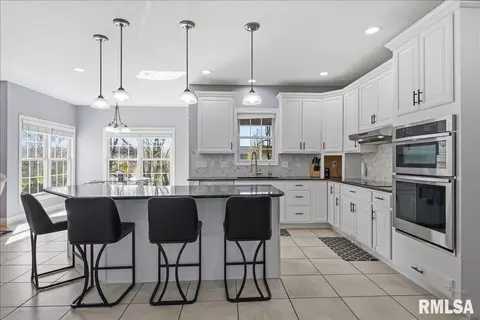 Kitchen - 2505 Centennial Dr, Springfield, IL 62711 photo 1 of 5