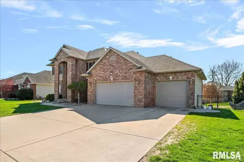 Exterior - 2505 Centennial Dr, Springfield, IL 62711 photo 4 of 7