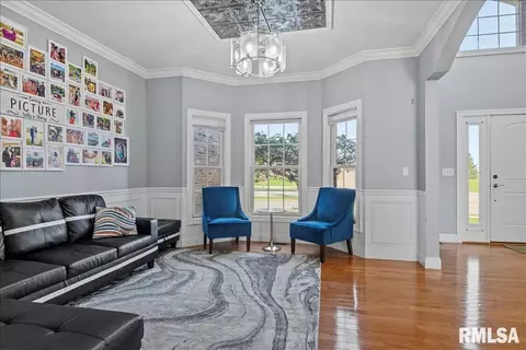 Living - 2505 Centennial Dr, Springfield, IL 62711 photo 1 of 3