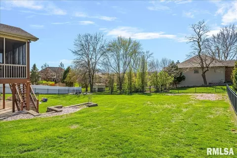 Exterior - 2505 Centennial Dr, Springfield, IL 62711 photo 6 of 7
