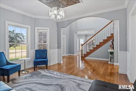 Entry Way - 2505 Centennial Dr, Springfield, IL 62711 photo 2 of 6