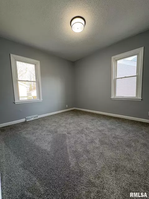 Bedroom - 3100 S 5th St, Springfield, IL 62703 photo 3 of 8