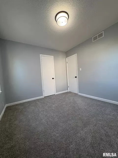 Bedroom - 3100 S 5th St, Springfield, IL 62703 photo 4 of 8