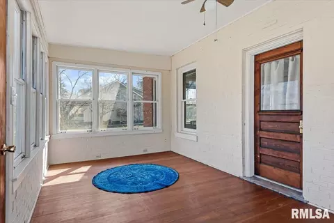 Exterior - 2817 S Park Ave, Springfield, IL 62704 photo 2 of 10