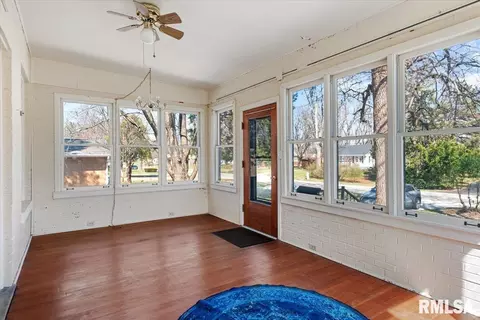 Exterior - 2817 S Park Ave, Springfield, IL 62704 photo 3 of 10