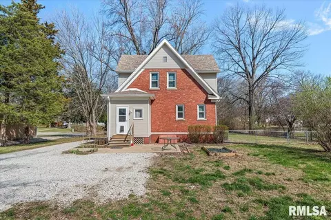 Exterior - 2817 S Park Ave, Springfield, IL 62704 photo 8 of 10