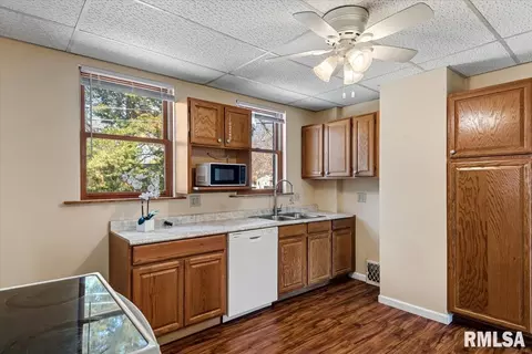 Kitchen - 2817 S Park Ave, Springfield, IL 62704 photo 2 of 2