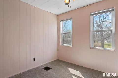 Bedroom - 2817 S Park Ave, Springfield, IL 62704 photo 4 of 5