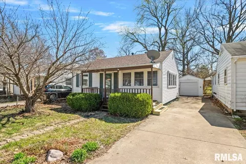 2352 E Keys Ave, Springfield, IL 62702