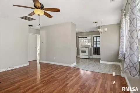 Living - 2352 E Keys Ave, Springfield, IL 62702 photo 3 of 3