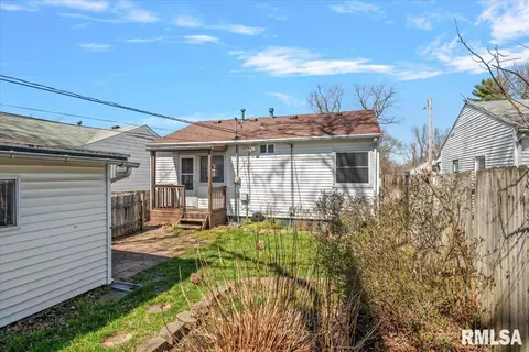 Exterior - 2352 E Keys Ave, Springfield, IL 62702 photo 5 of 6