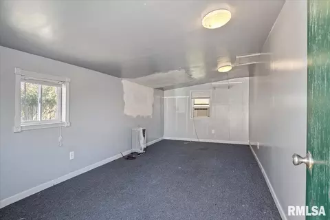 Bedroom - 2352 E Keys Ave, Springfield, IL 62702 photo 6 of 6