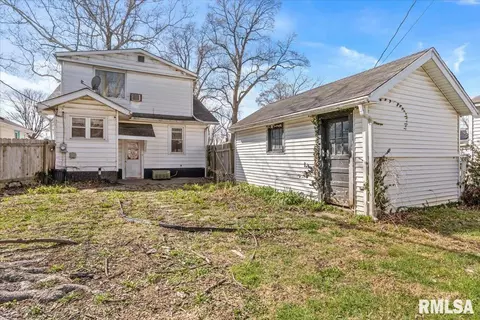 Exterior - 2340 S 7th St, Springfield, IL 62703 photo 3 of 4