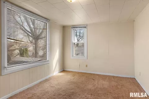 Bedroom - 2340 S 7th St, Springfield, IL 62703 photo 4 of 9