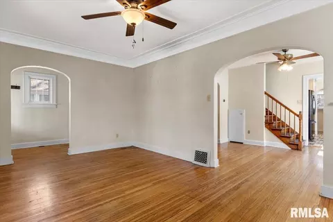 Living - 2340 S 7th St, Springfield, IL 62703 photo 4 of 5