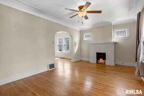 Living - 2340 S 7th St, Springfield, IL 62703 photo 1 of 5