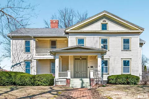 127 E North St, Galesburg, IL 61401
