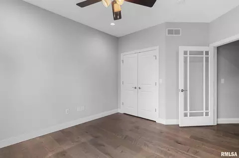 Entry Way - 10 The Elms Ln, Springfield, IL 62712 photo 6 of 7