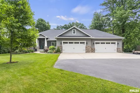 10 The Elms Ln, Springfield, IL 62712