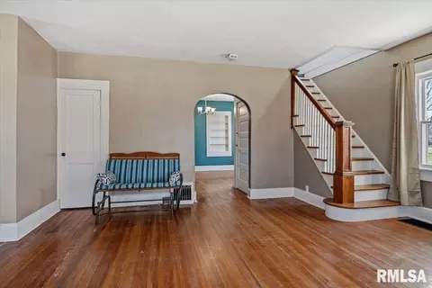 Entry Way - 2830 S State St, Springfield, IL 62704 photo 1 of 4