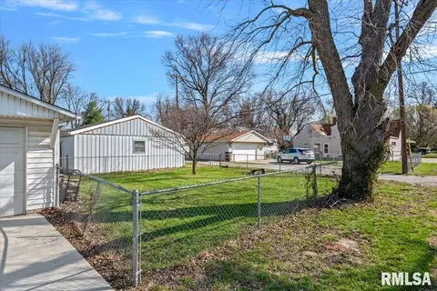 Exterior - 2830 S State St, Springfield, IL 62704 photo 4 of 6