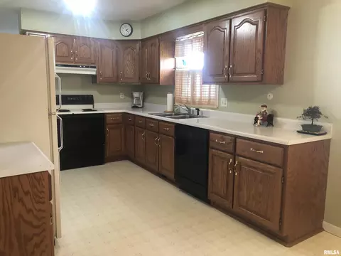 Kitchen - 5306 S 2nd St, Springfield, IL 62703 photo 1 of 2